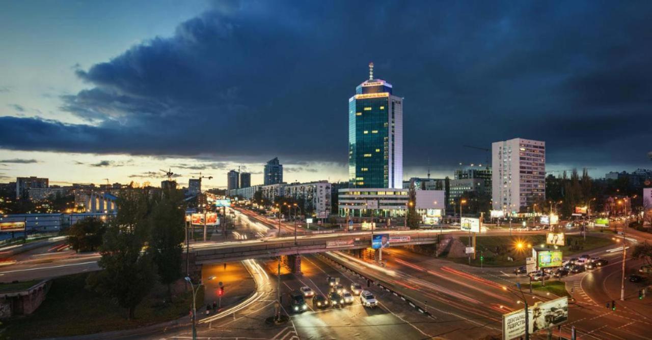 Уютная Vip Студия В Центре Метро Политех Охматдет Паркинг Kiev Esterno foto
